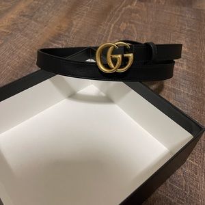 Gucci Black SMALL logo belt